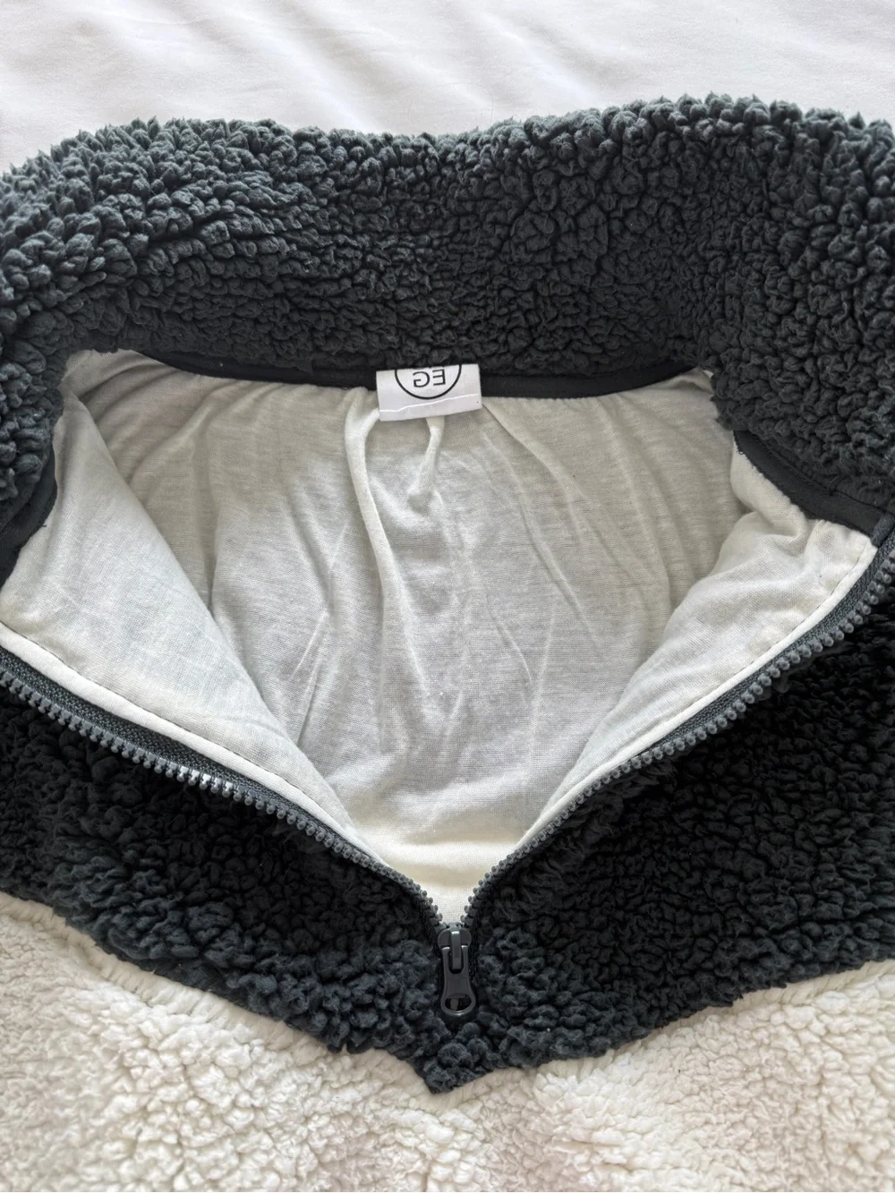 Two-Tone Sherpa Pullover Jacket in Black & Cream - Picture 13 of 15